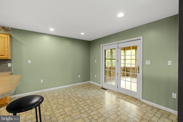 331 BRUNNERS GROVE RD, Reinholds, PA 17569