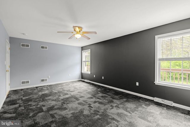 331 BRUNNERS GROVE RD, Reinholds, PA 17569