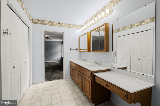 331 BRUNNERS GROVE RD, Reinholds, PA 17569