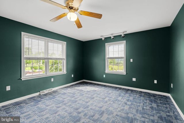 331 BRUNNERS GROVE RD, Reinholds, PA 17569