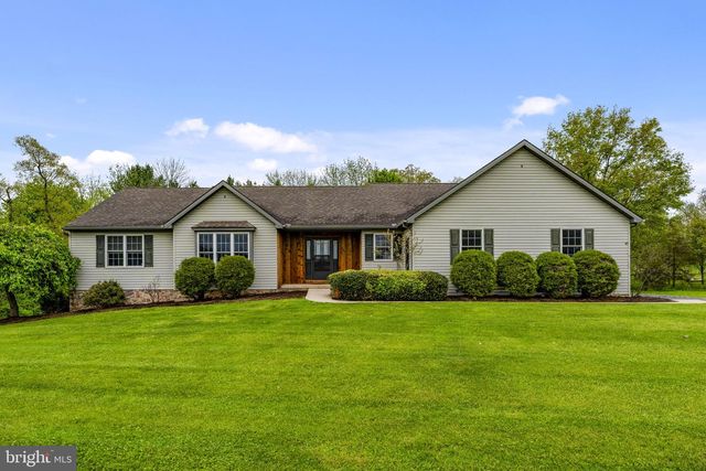331 BRUNNERS GROVE RD, Reinholds, PA 17569
