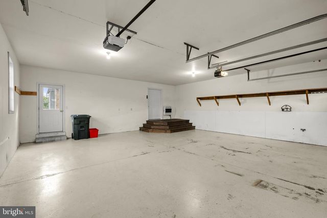331 BRUNNERS GROVE RD, Reinholds, PA 17569