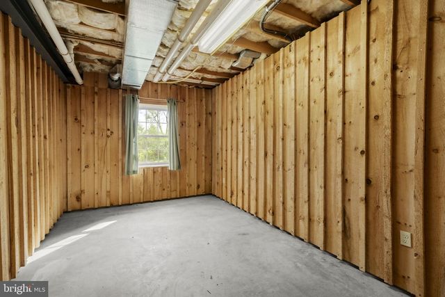 331 BRUNNERS GROVE RD, Reinholds, PA 17569