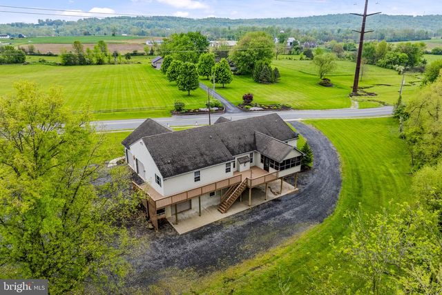 331 BRUNNERS GROVE RD, Reinholds, PA 17569