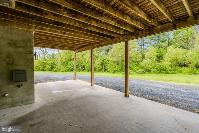 331 BRUNNERS GROVE RD, Reinholds, PA 17569