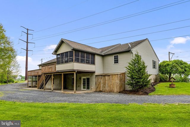 331 BRUNNERS GROVE RD, Reinholds, PA 17569
