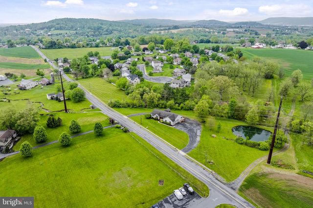 331 BRUNNERS GROVE RD, Reinholds, PA 17569