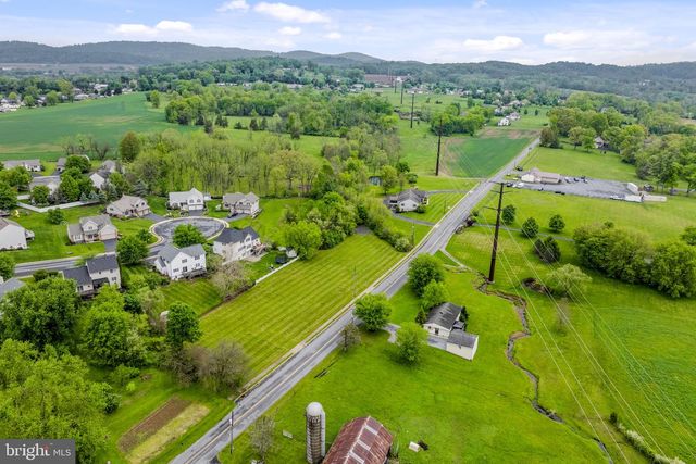 331 BRUNNERS GROVE RD, Reinholds, PA 17569