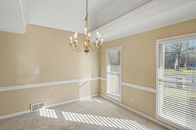 8726 MEADOW GREEN DR, Memphis, TN 38016