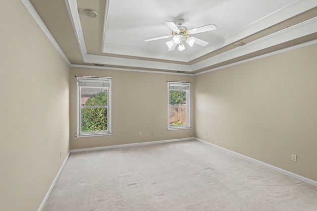 8726 MEADOW GREEN DR, Memphis, TN 38016