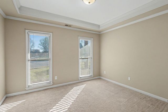 8726 MEADOW GREEN DR, Memphis, TN 38016