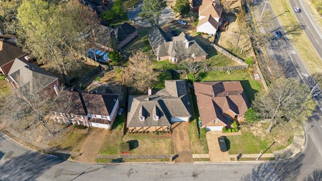 8726 MEADOW GREEN DR, Memphis, TN 38016