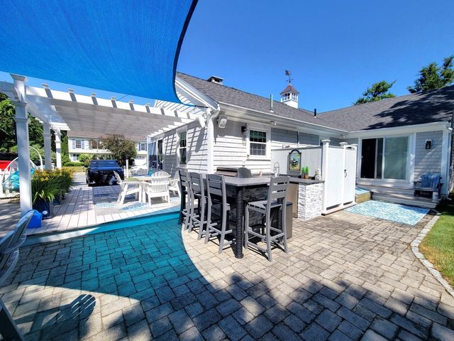 18 Lyndale Road, Yarmouth, MA 02664