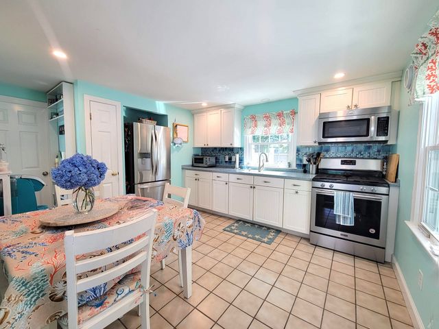 18 Lyndale Road, Yarmouth, MA 02664