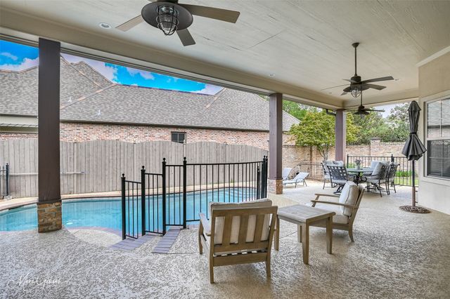 200 Evangeline Walk, Bossier City, LA 71111