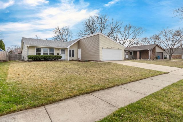 1295 Foxcroft Drive, Aurora, IL 60506