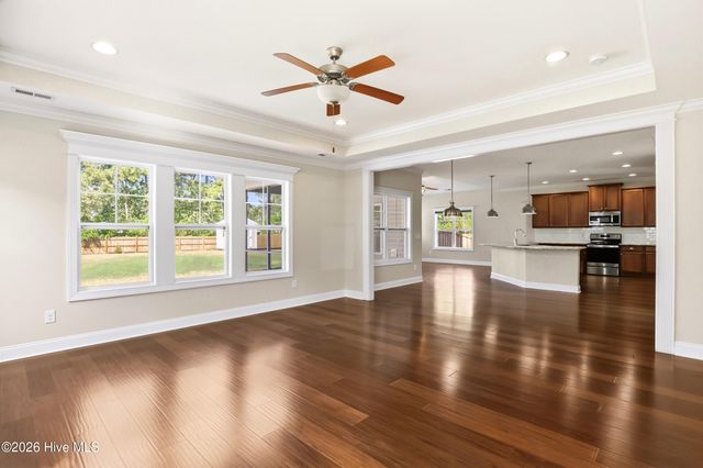 90 W Bailey Lane, Hampstead, NC 28443