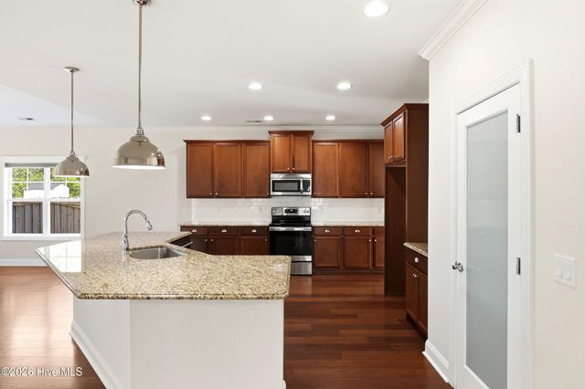 90 W Bailey Lane, Hampstead, NC 28443