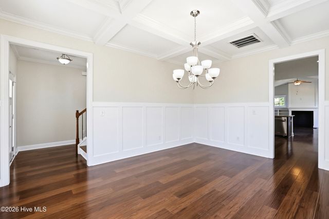 90 W Bailey Lane, Hampstead, NC 28443