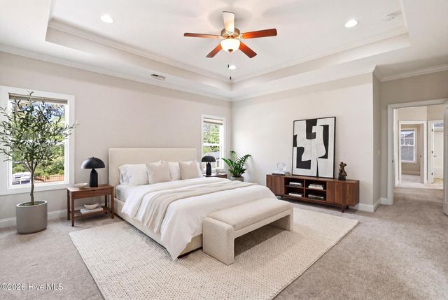 90 W Bailey Lane, Hampstead, NC 28443