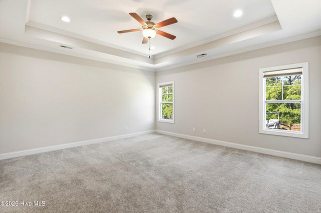90 W Bailey Lane, Hampstead, NC 28443