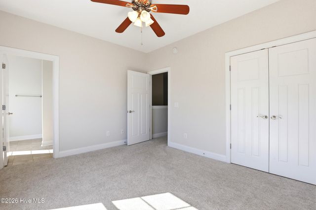 90 W Bailey Lane, Hampstead, NC 28443
