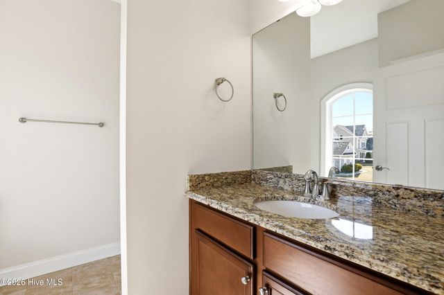 90 W Bailey Lane, Hampstead, NC 28443