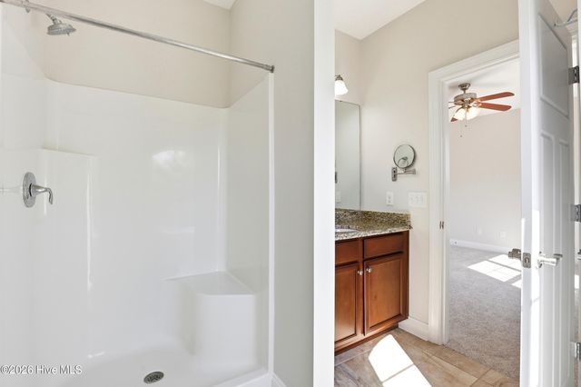 90 W Bailey Lane, Hampstead, NC 28443