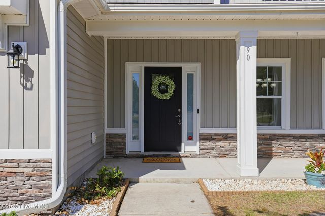 90 W Bailey Lane, Hampstead, NC 28443