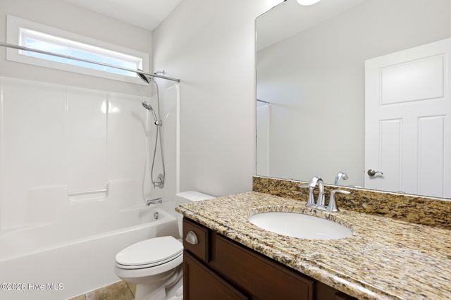 90 W Bailey Lane, Hampstead, NC 28443