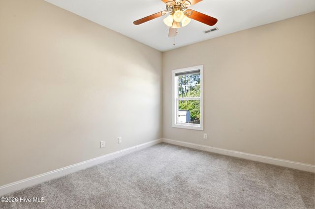 90 W Bailey Lane, Hampstead, NC 28443