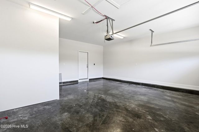 90 W Bailey Lane, Hampstead, NC 28443