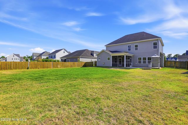 90 W Bailey Lane, Hampstead, NC 28443