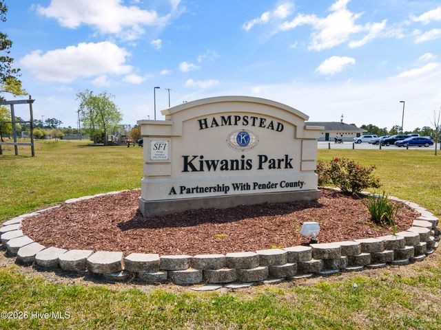 90 W Bailey Lane, Hampstead, NC 28443