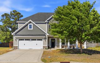 90 W Bailey Lane, Hampstead, NC 28443