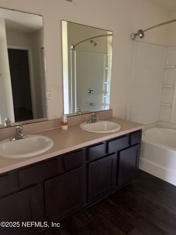 15620 SADDLED CHARGER Drive, Jacksonville, FL 32234