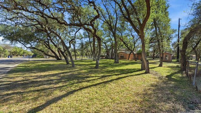 1248 Edwards, New Braunfels, TX 78132