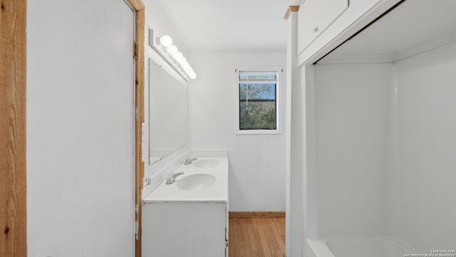 1248 Edwards, New Braunfels, TX 78132