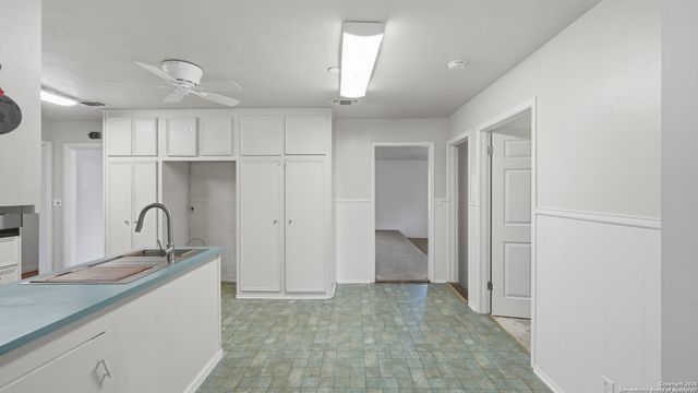 1248 Edwards, New Braunfels, TX 78132