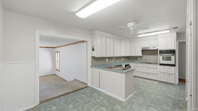 1248 Edwards, New Braunfels, TX 78132