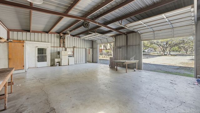 1248 Edwards, New Braunfels, TX 78132