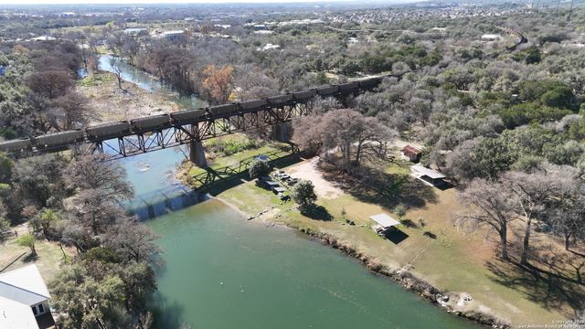 1248 Edwards, New Braunfels, TX 78132