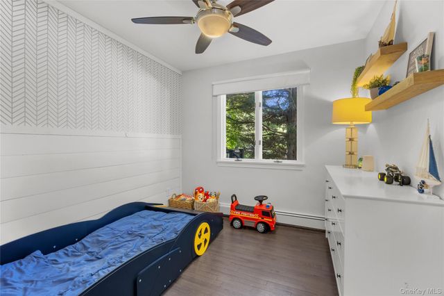 18 N Hampton Avenue, Miller Place, NY 11764