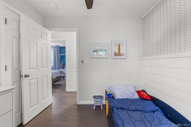 18 N Hampton Avenue, Miller Place, NY 11764