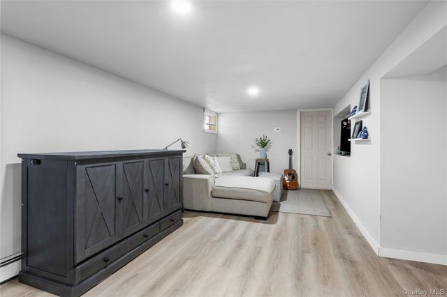 18 N Hampton Avenue, Miller Place, NY 11764