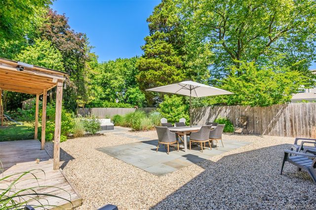 18 N Hampton Avenue, Miller Place, NY 11764