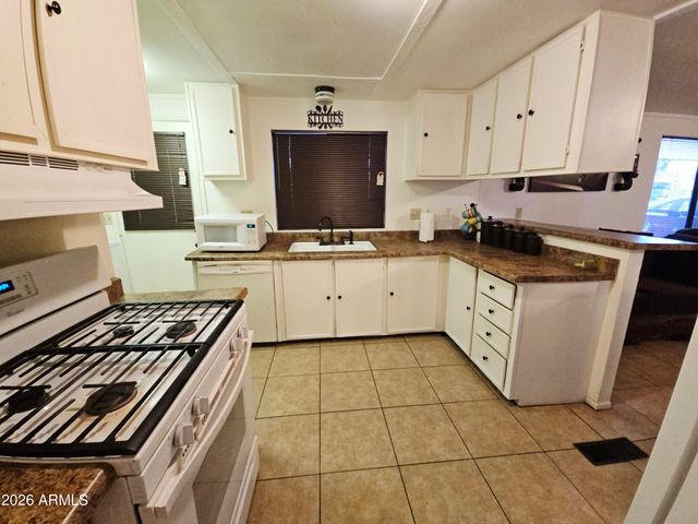 642 N 68th Avenue 79, Phoenix, AZ 85043