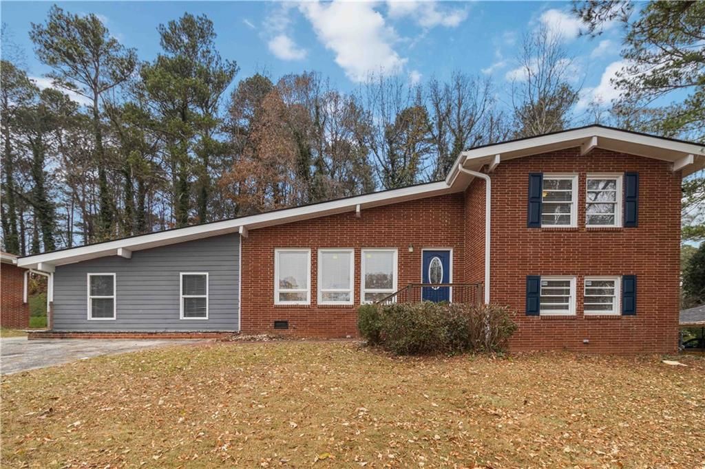 3035 Mclendon NW Circle, Atlanta, GA 30318