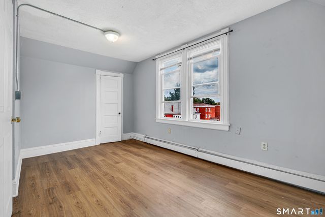 141 Homestead Avenue 3rd Fl, Hartford, CT 06112
