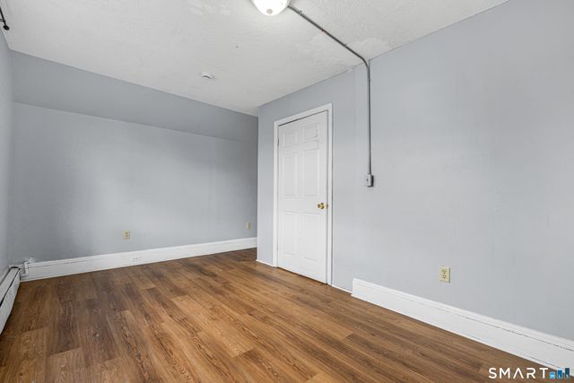 141 Homestead Avenue 3rd Fl, Hartford, CT 06112